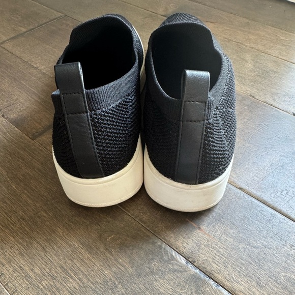 STEVE MADDEN Beale Black Slip-On Black Platform Sneakers Size 9 Preppy Goth Chic - Picture 5 of 8